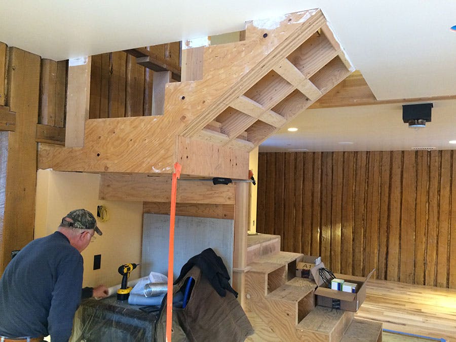 66fd8232e63fdc4917455375 Framewinderstairsimg 3422