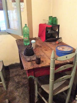 Fernando Ruiz Mendoza M4 Table Fernando Ruiz Mendoza M4 Table